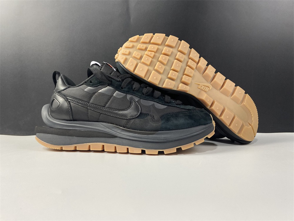 Sacai x Nike VaporWaffle DD1875-001